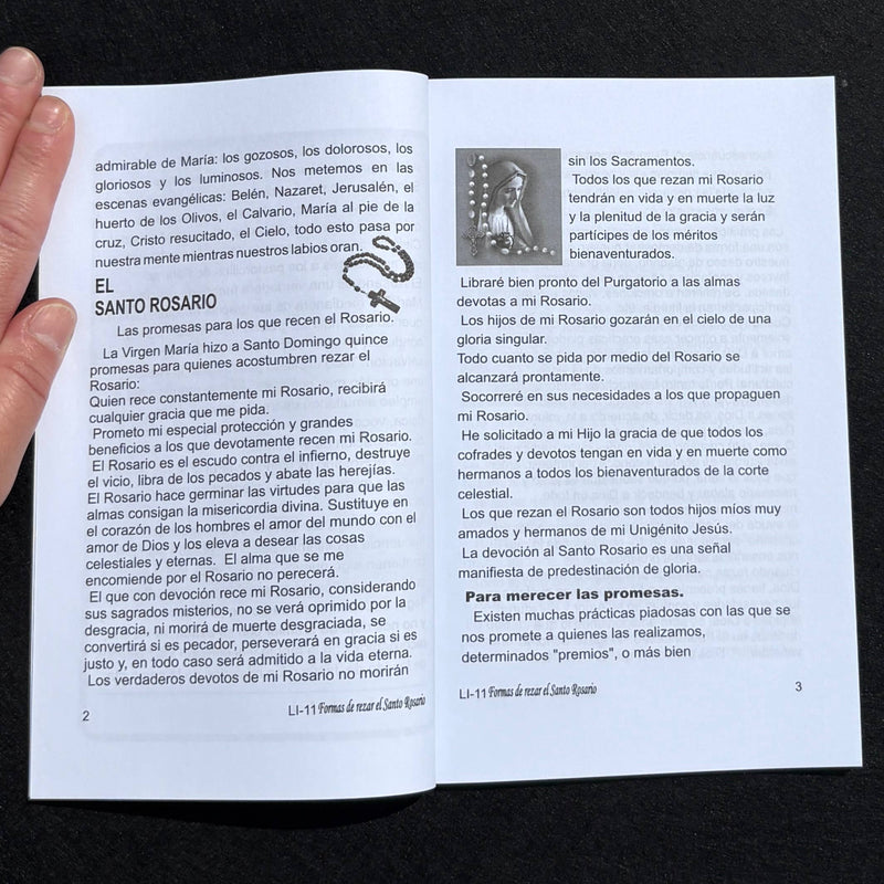 Digamos una Oración Sto Rosario para Difuntos Softcover Book