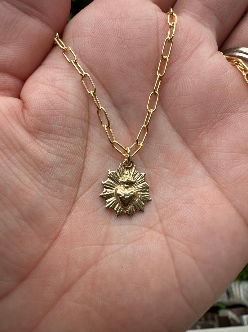 Sacred Heart Scalloped Necklace