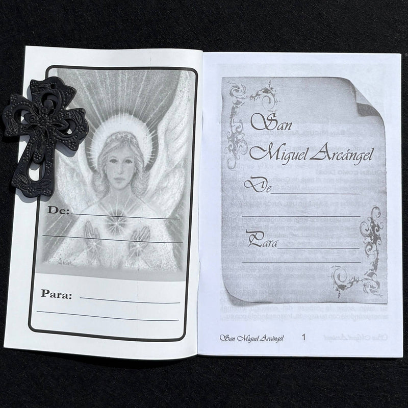 Devocionario a San Miguel Arcangel Softcover Book