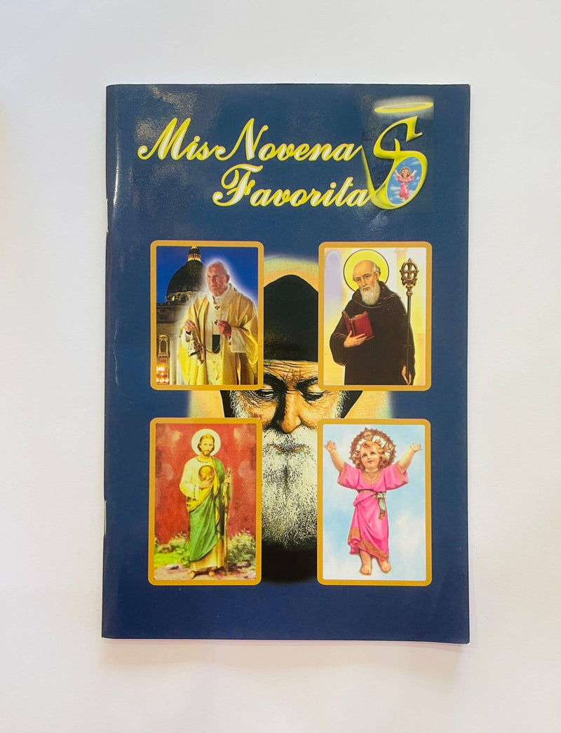 Mis Novenas Favoritas Softcover Book 