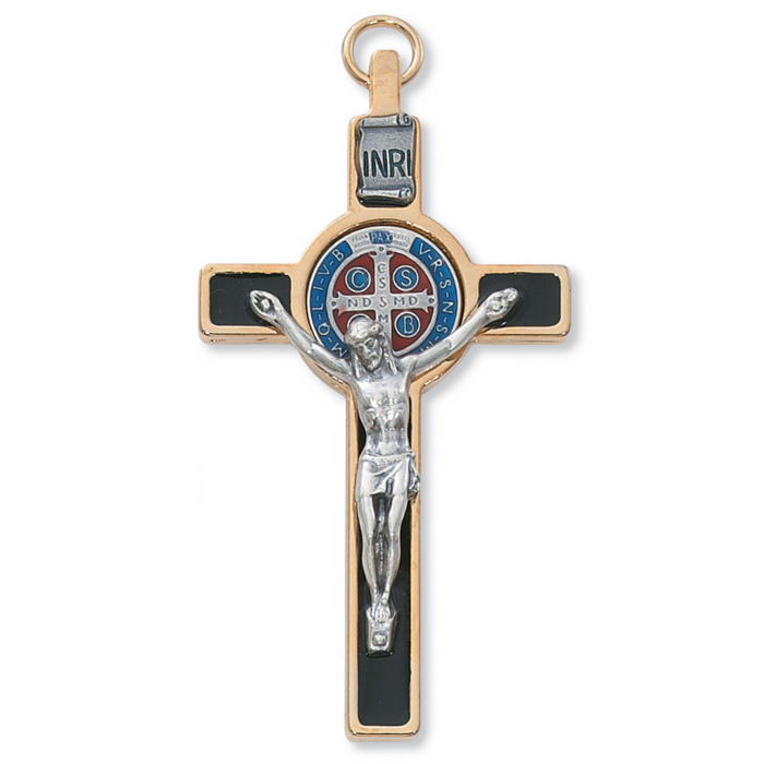 Crucifijo negro y dorado con medalla de San Benito