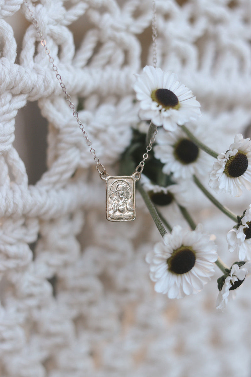 Silver Scapular