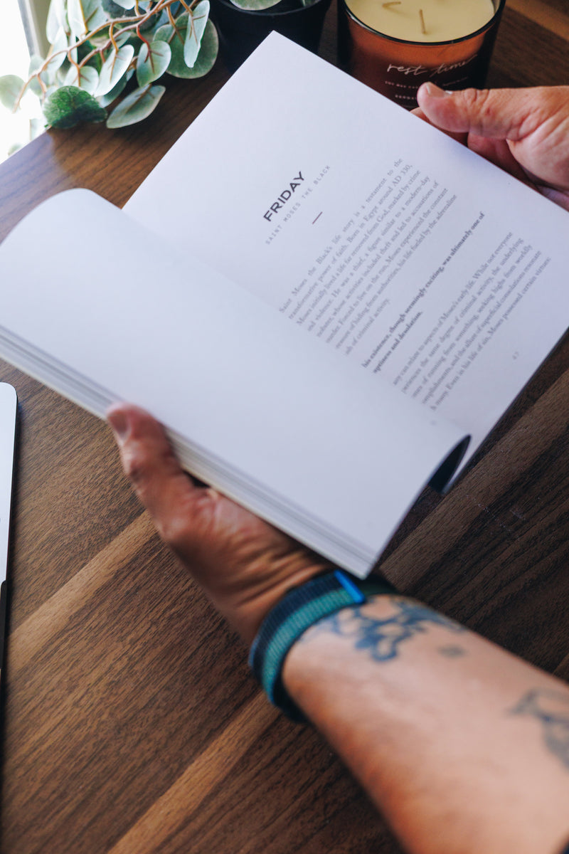 Feast: A Men's Devotional for Advent