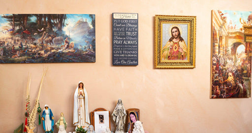 Sacred Heart of Jesus Double Padded Image – Handcrafted Tapestry, Gold Frame with Gold Accents