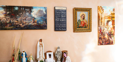 Sacred Heart of Mary Double Padded Image – Handcrafted Tapestry, Gold Frame with Gold Accents