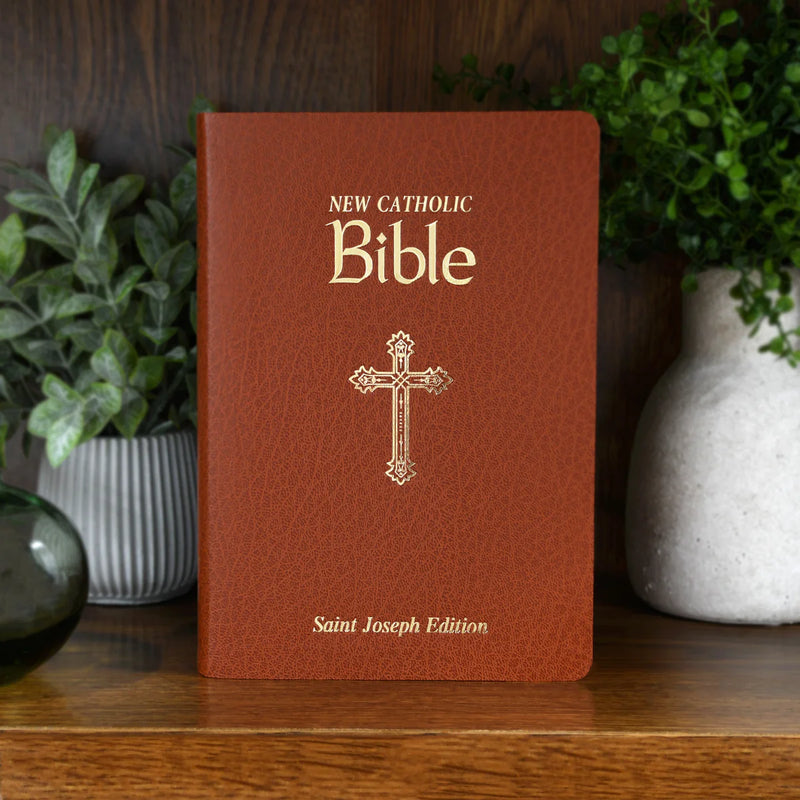 Nueva Biblia Católica de San José (Edición de regalo-Tamaño personal) - Marrón