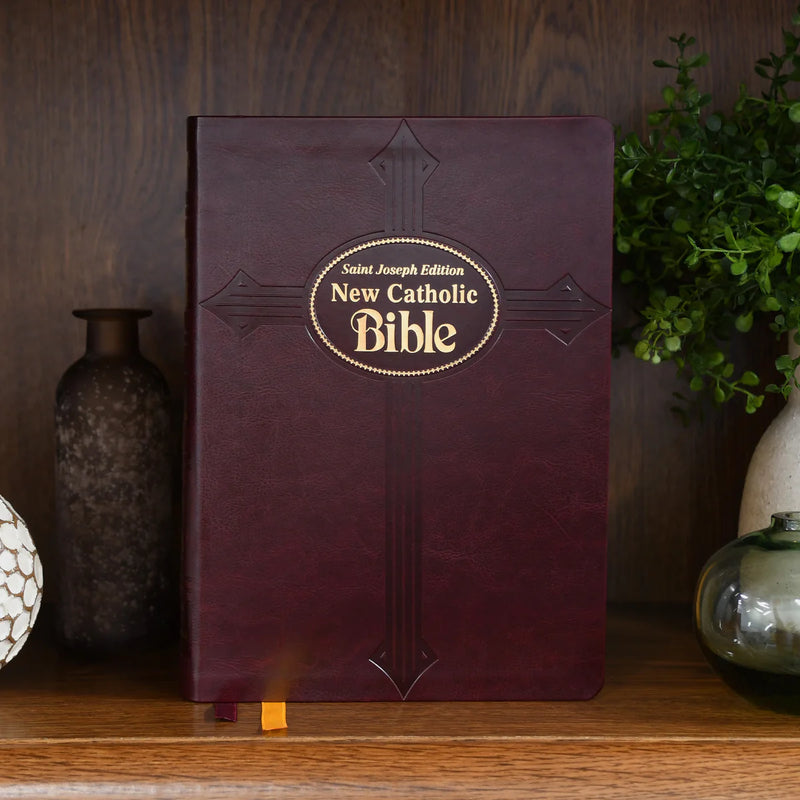 St. Joseph New Catholic Bible (Gift Edition - Large Type) - Burgundy