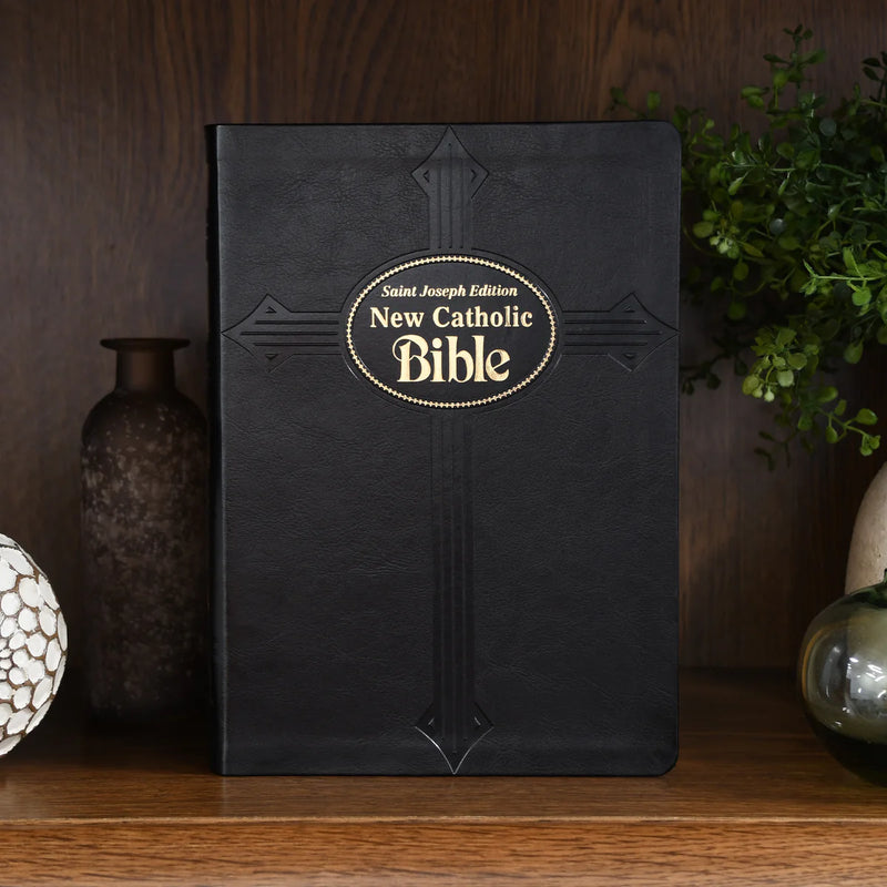 St. Joseph New Catholic Bible (Gift Edition - Large Type) - Black