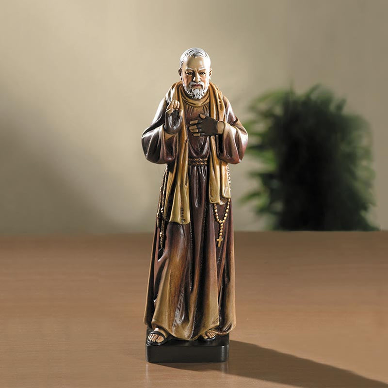 Estatua de San Pío