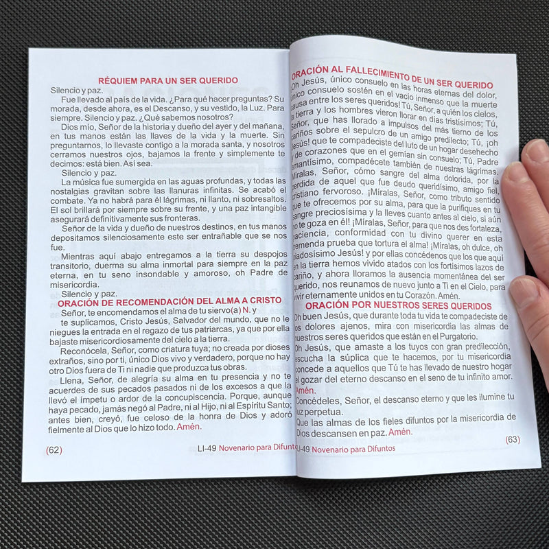 Oraciones y Santo Rosario de Difunto Softcover Book