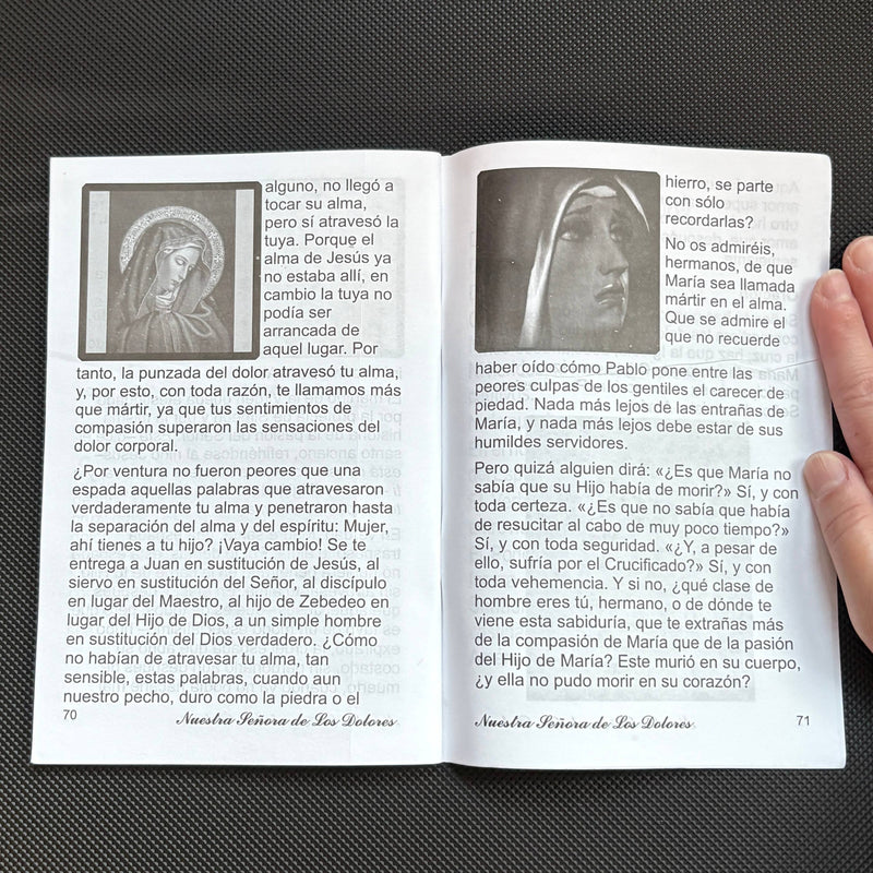 Devocionario a Nuestra Señora de los Dolores Softcover Book