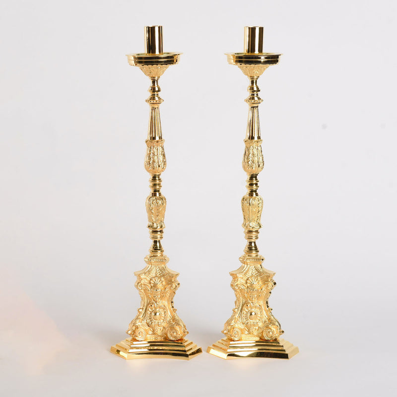 Candelabro de altar de 17,75"