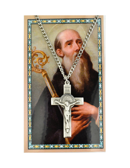 Medalla de crucifijo de peltre de San Benito con cadena plateada de 24" y tarjeta sagrada laminada