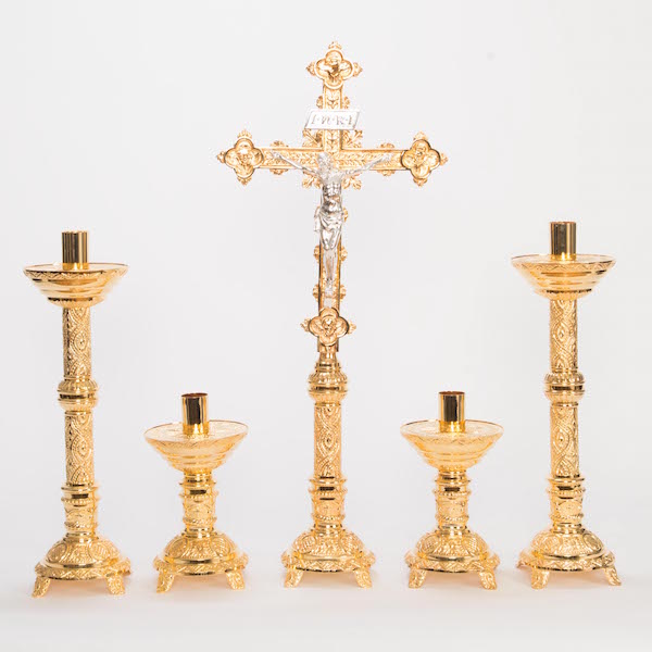 31" Traditional Ornate Altar Crucifix