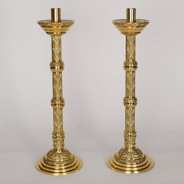 Candelabro de altar de latón macizo