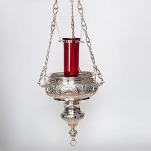 Lámpara tradicional del santuario colgante de altar