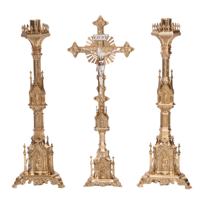 Crucifijo de altar de estilo gótico francés tradicional de 33,5"