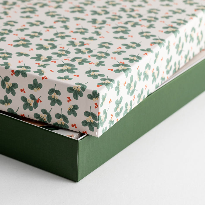 Wrapping Paper Bundle - Studio 7, Festive Florals, Holiday Helper