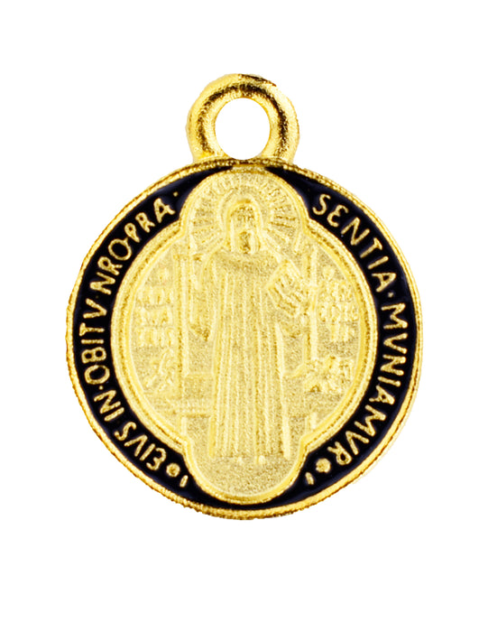 Medalla de peltre de San Benito GP con epoxi negro y cadena en tono dorado de 18"